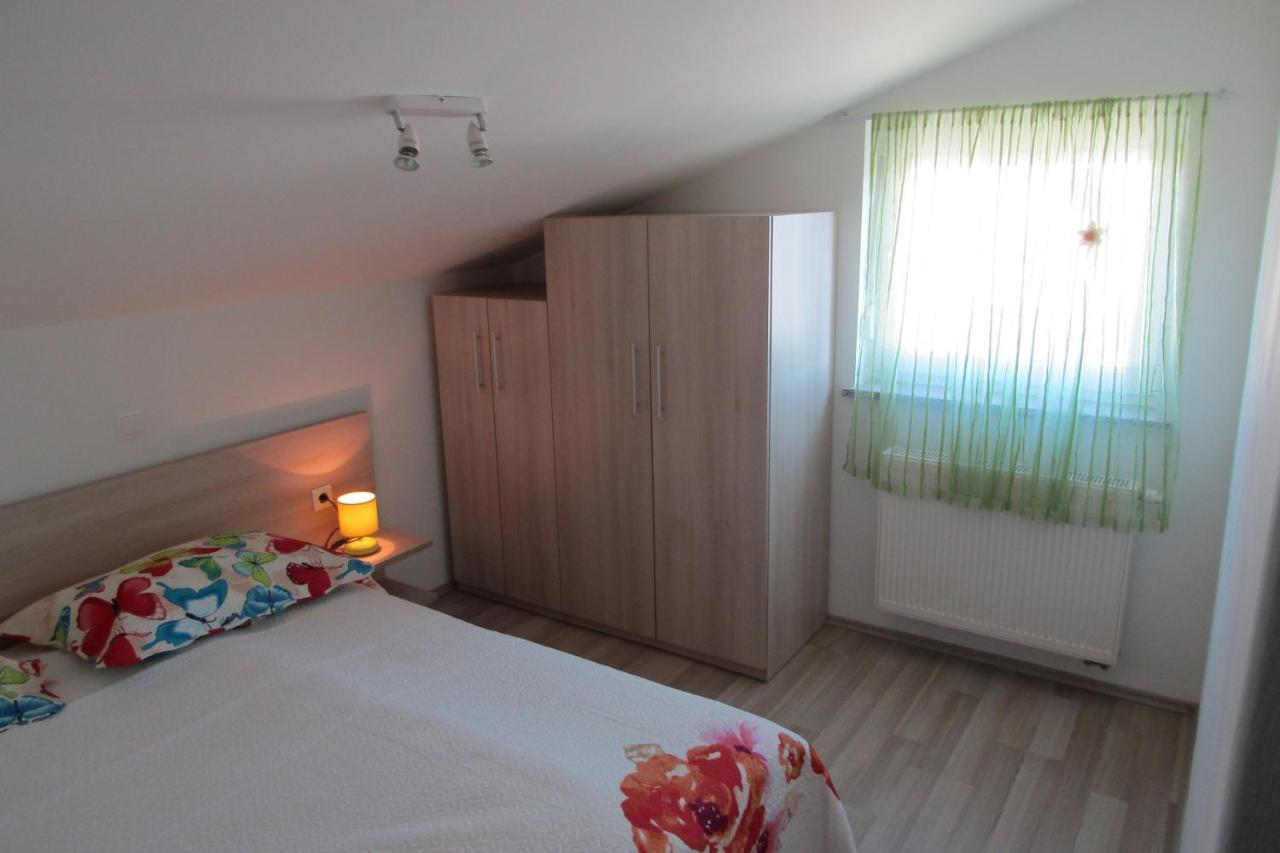 Apartment Morozin クルク エクステリア 写真